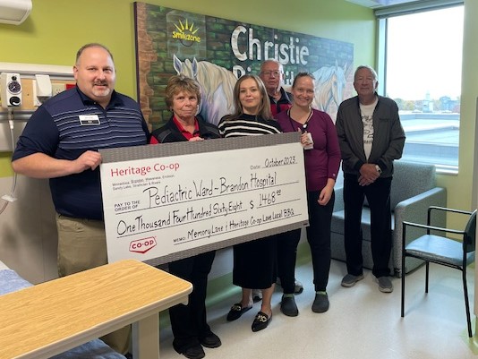 Heritage Co-op & Memory Lanes Classic Car Club Donate to Pediatrics!